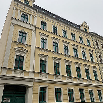 Haus von außen Schu 11